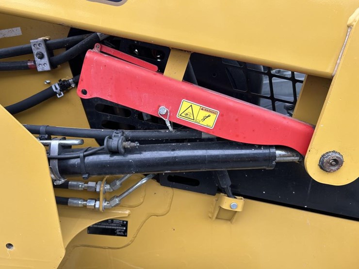 caterpillar-226d3-image-33