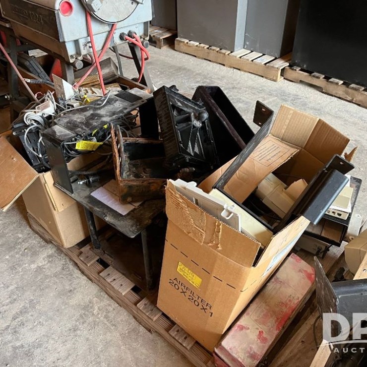 Pallet of Truck Stands (JN2973)