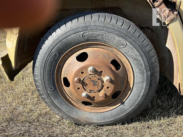 1970-gmc-5500-image-10