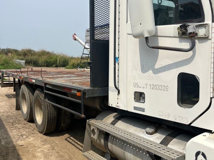 1999-freightliner-century-class-flatbed-truck-(pz13910,-unit-15073)-image-7