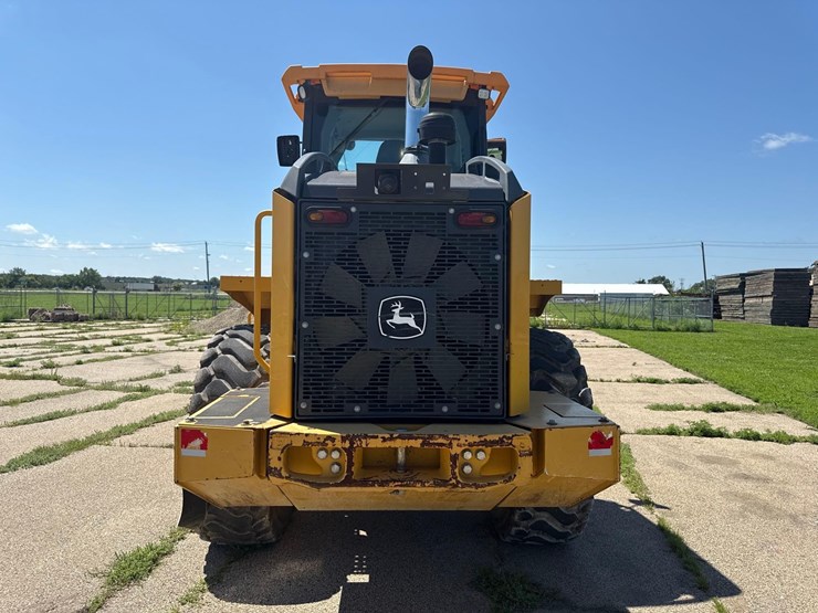 2019-deere-524l-image-4