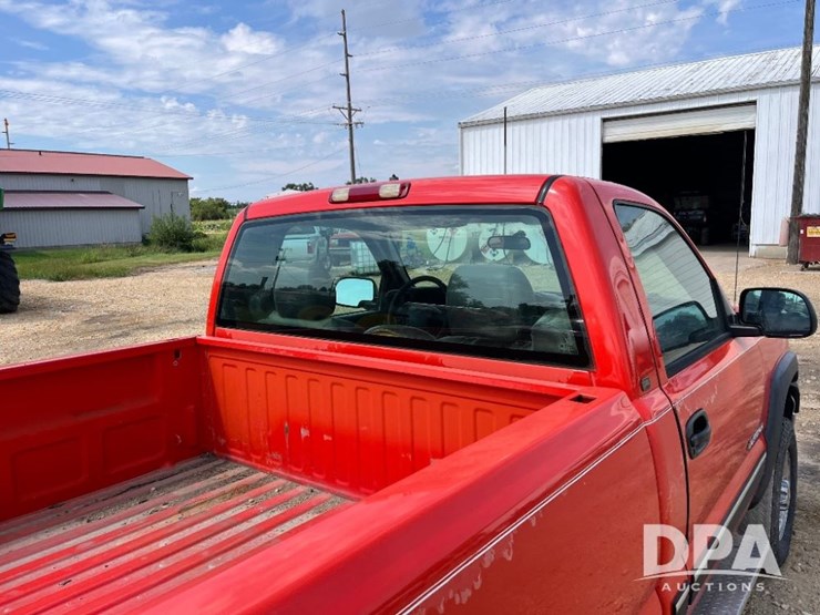 2004-chevrolet-2500hd-image-34