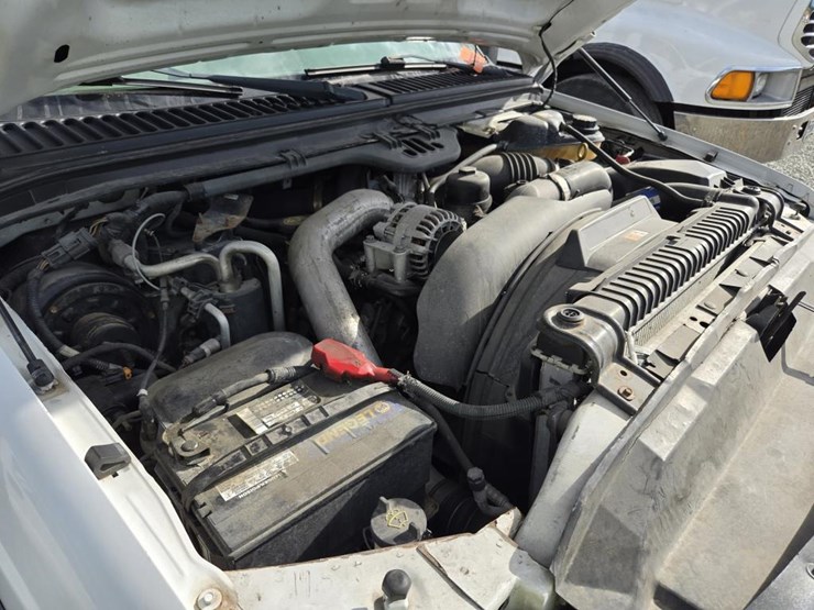 2006-ford-f550-image-39