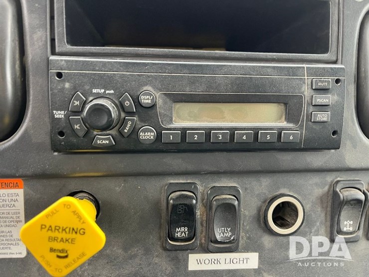 2010-freightliner-business-class-m2-petroleum-truck-(jn2961,-unit-491)-image-84