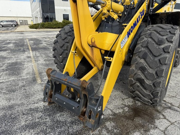 2021-komatsu-wa200-8-image-9