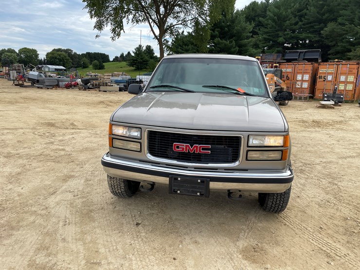 1999-gmc-2500-image-2