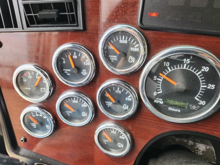 2019-western-star-4900sf-image-66