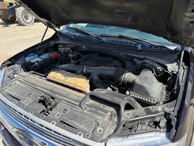 2020-ford-f150-lariat-image-23