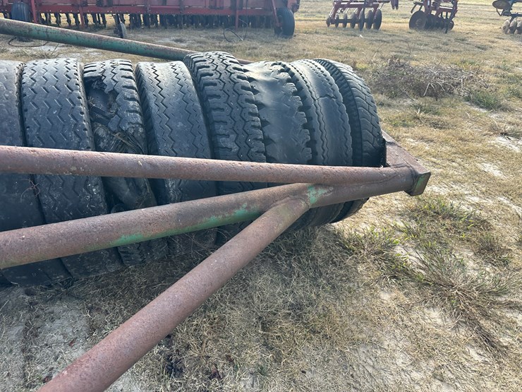 #32197-•-22'-tire-type-packer-image-24