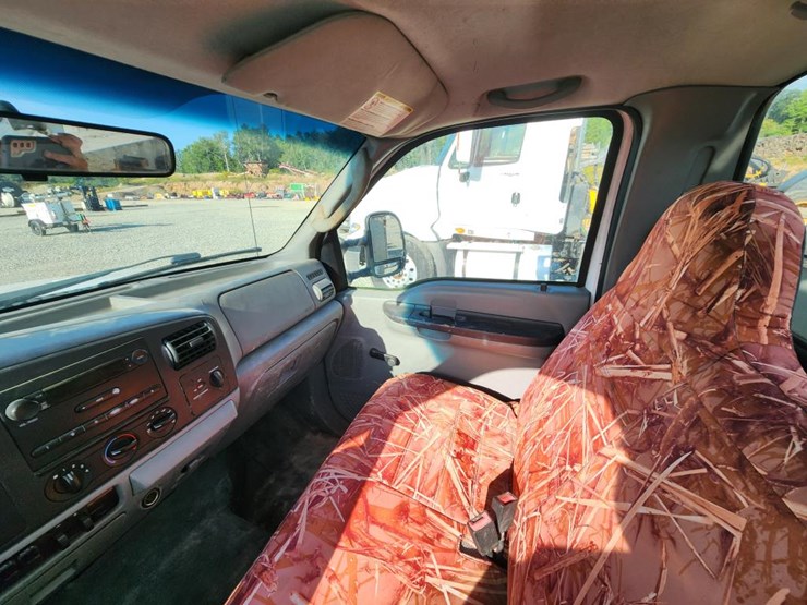 2006-ford-f550-image-55