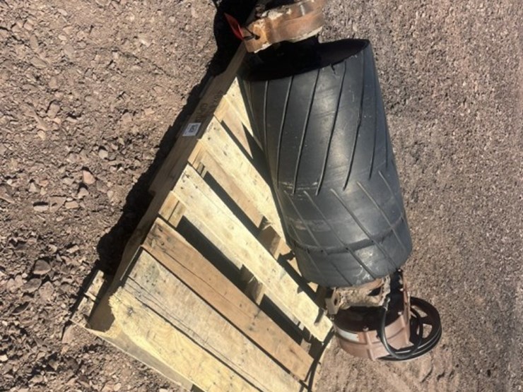 #1566-•-approx-26"-belt-roller-image-1