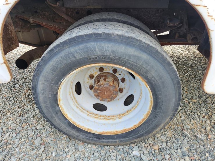 2002-ford-f550-image-64
