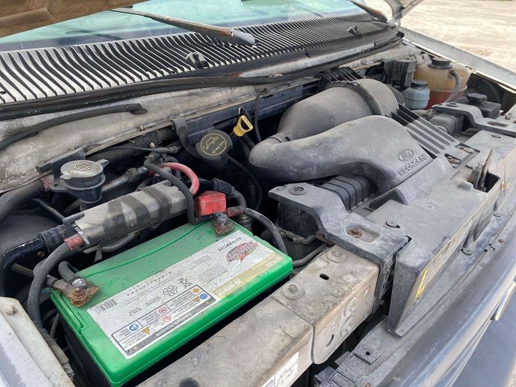 2006-ford-cargo-image-8