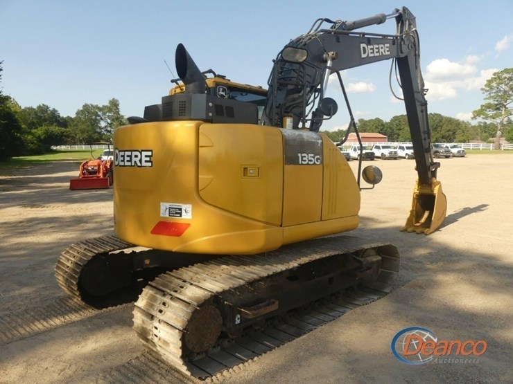2020-deere-135g-image-9