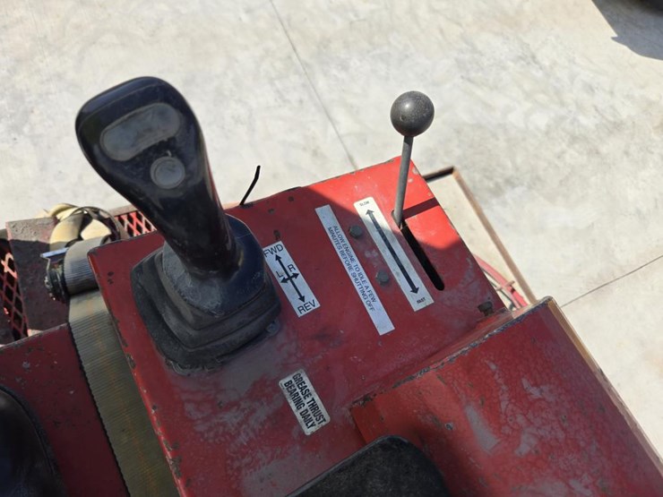 kubota-v3300t-image-30