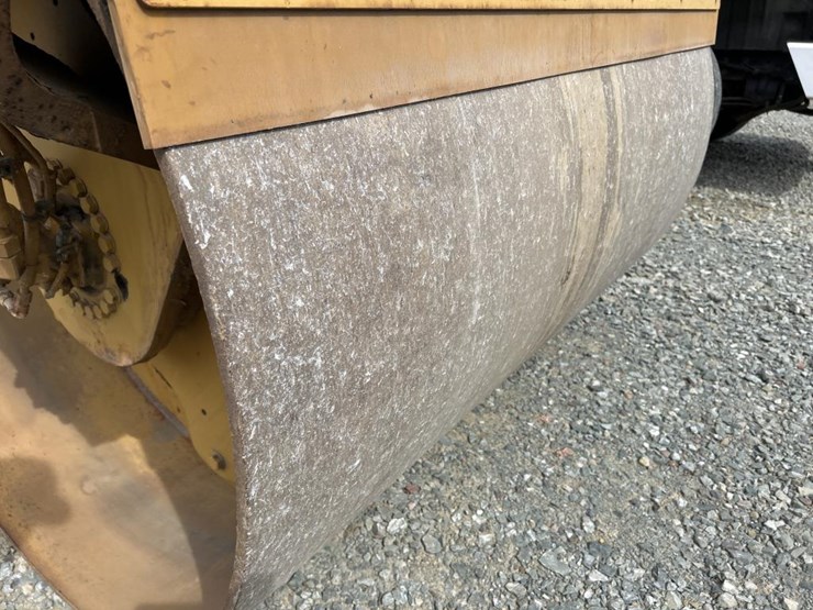 caterpillar-cb54-image-58