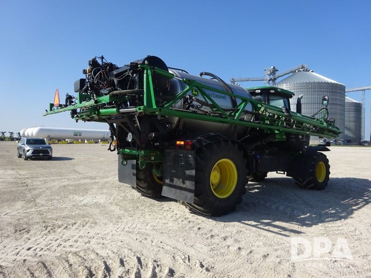 2020-john-deere-f4365-image-23