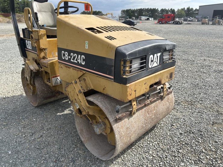 caterpillar-cb-224c-image-10