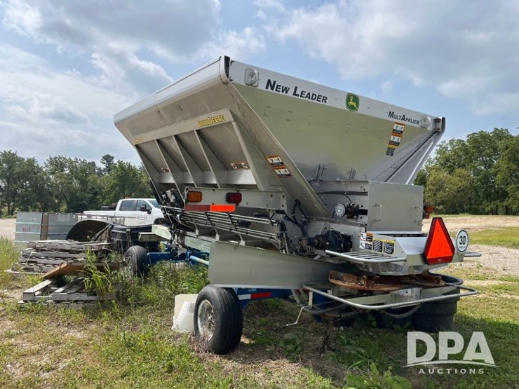 2019-john-deere-485-image-7