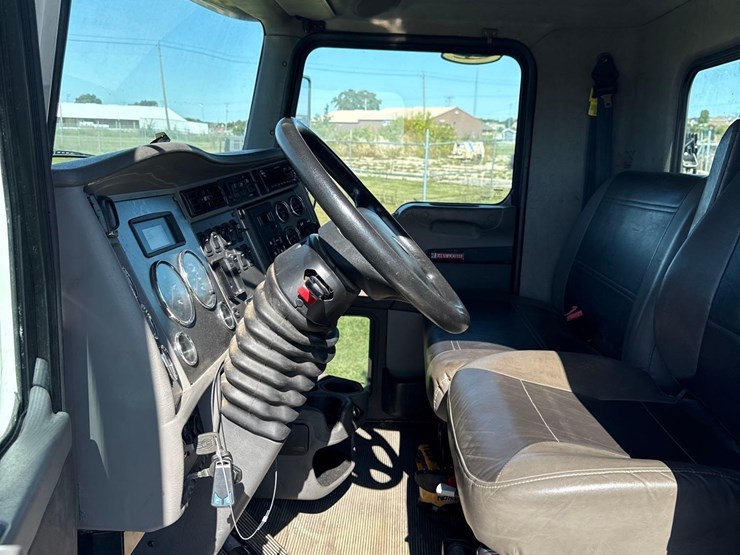 2021-kenworth-t370-image-20