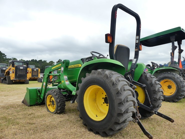 john-deere-3038e-image-4