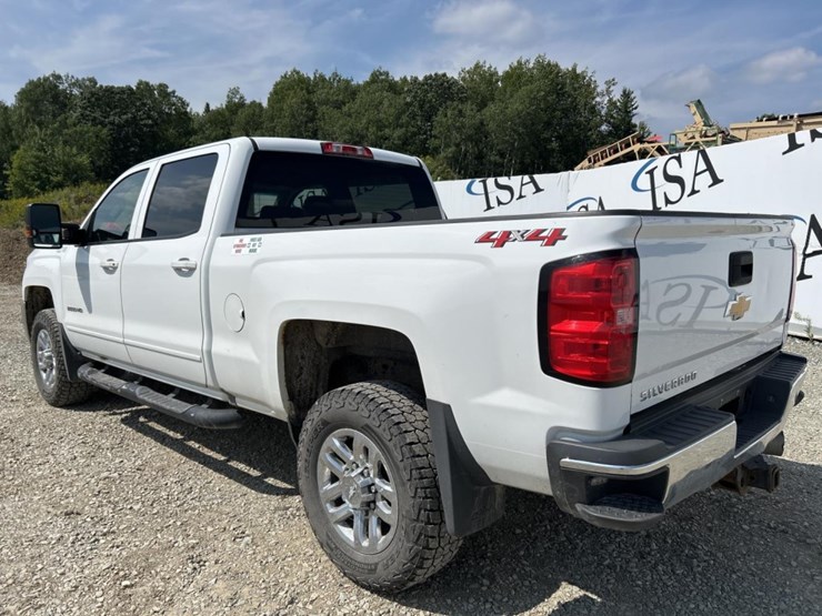 2018-chevrolet-2500-image-4