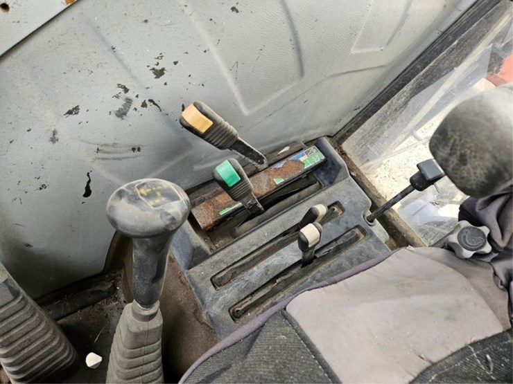 agco-allis-6690-image-24