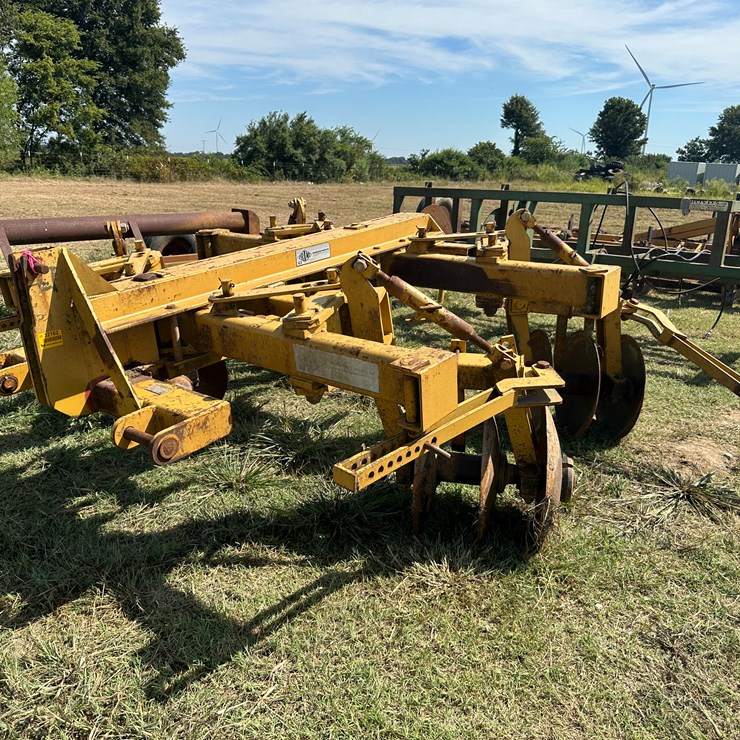 #32162 • Prime 1016 9" Tandem Levee Plow