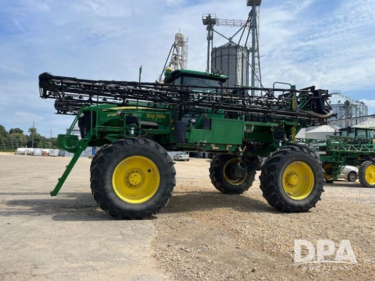 2014-john-deere-4730-image-22