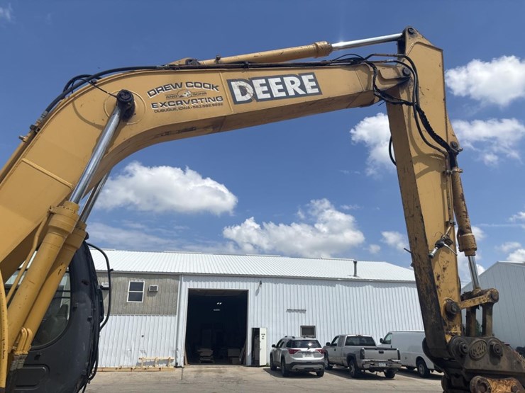 2006-deere-160c-lc-image-24