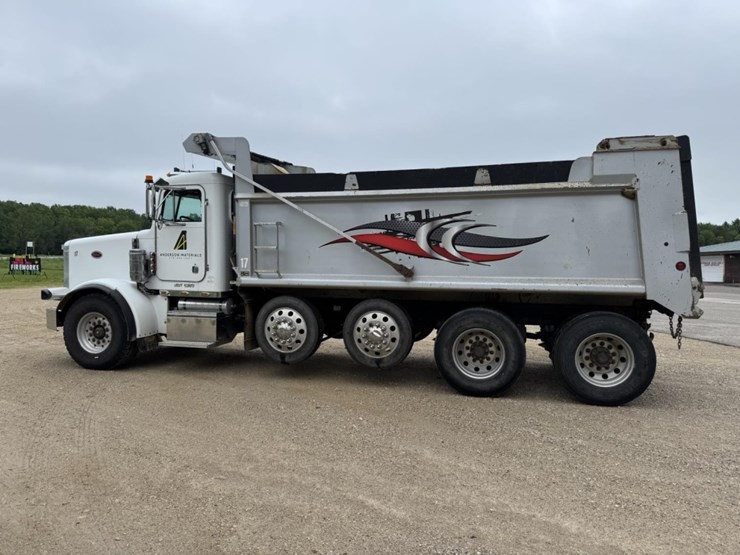 1995-peterbilt-359-image-2