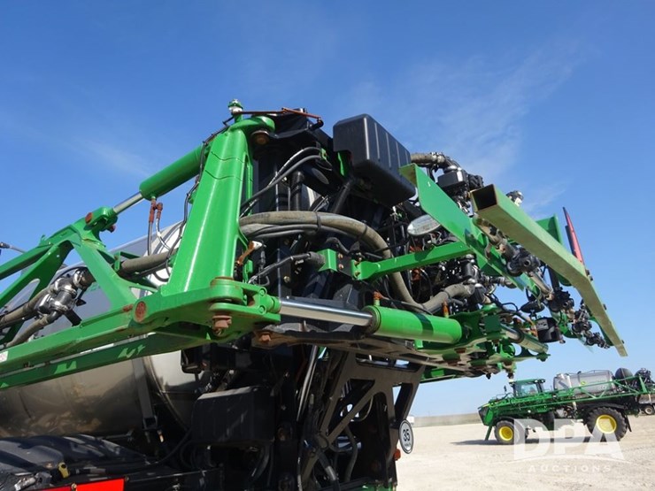 2020-john-deere-f4365-image-68