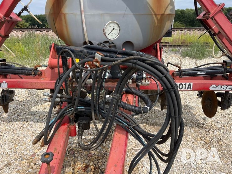 case-ih-2800-image-10