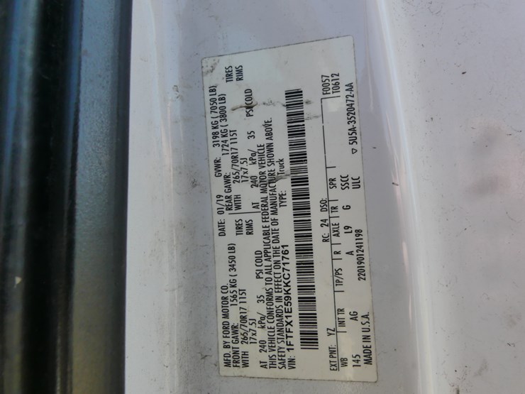 2019-ford-f150-xl-image-13