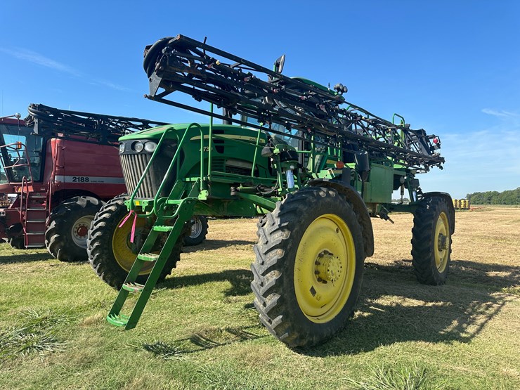 2011-john-deere-4730-image-1