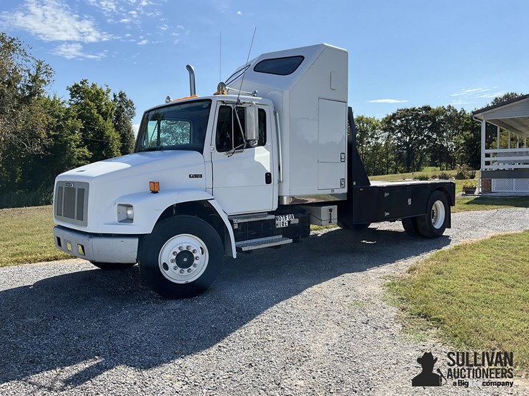 1998-freightliner-fl70-image-1