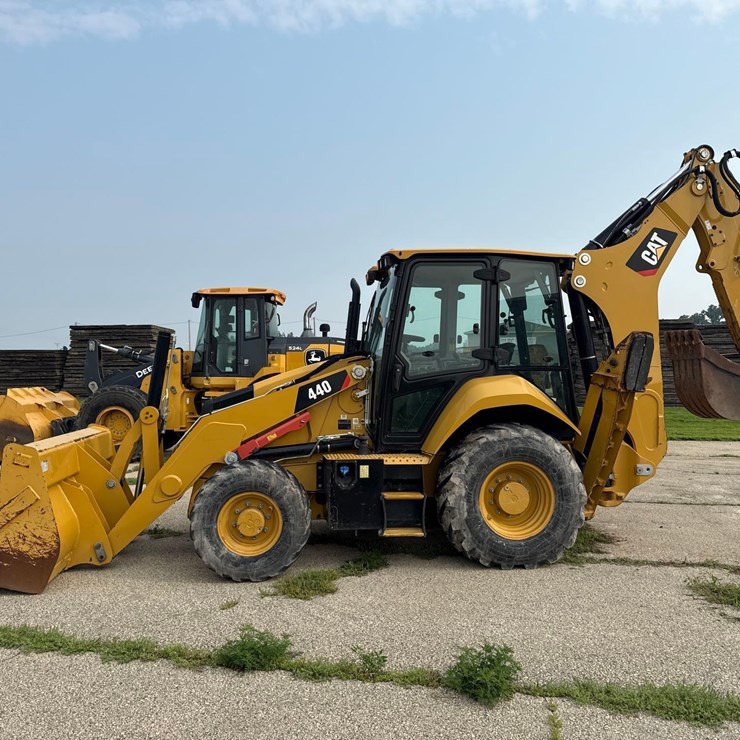 2019 CATERPILLAR 440