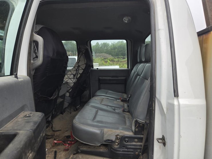 2011-ford-f550-image-50