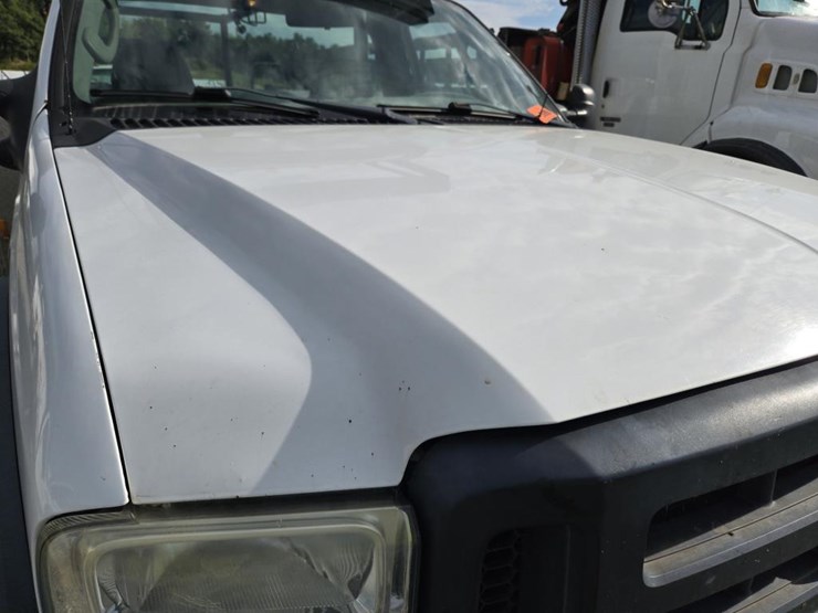 2006-ford-f550-image-11