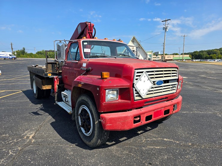 1990-ford-f800-image-34