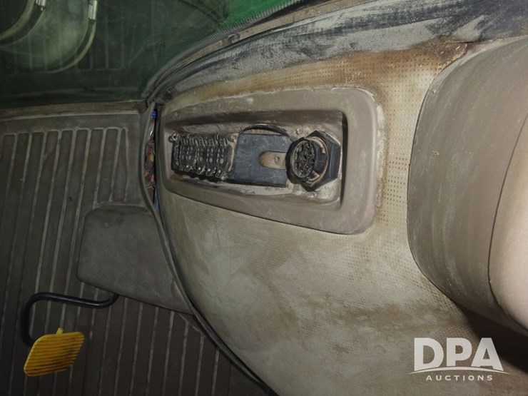 2019-john-deere-f4365-image-109