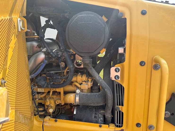 2022-caterpillar-d3-image-19