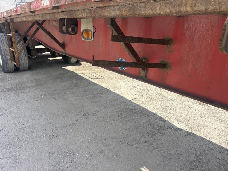 2009-utility-flatbed-image-15