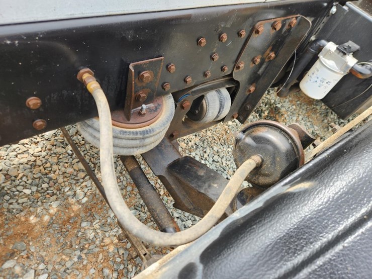 2019-western-star-4900sf-image-90
