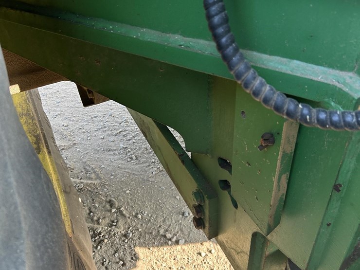 1996-john-deere-9400-image-38