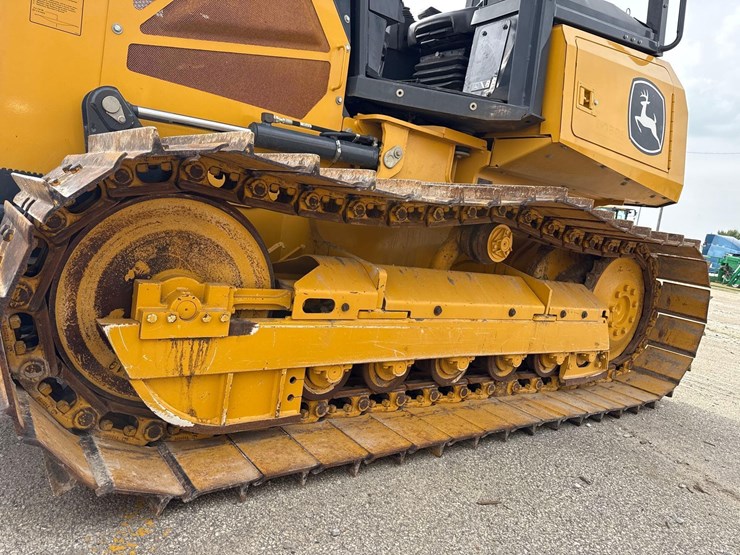 2021-deere-450-lgp-image-10