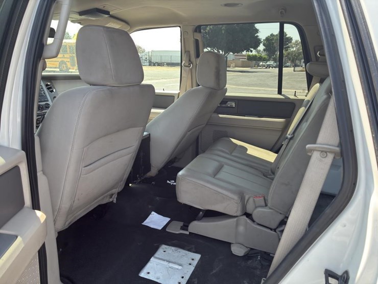 2008-ford-expedition-image-11