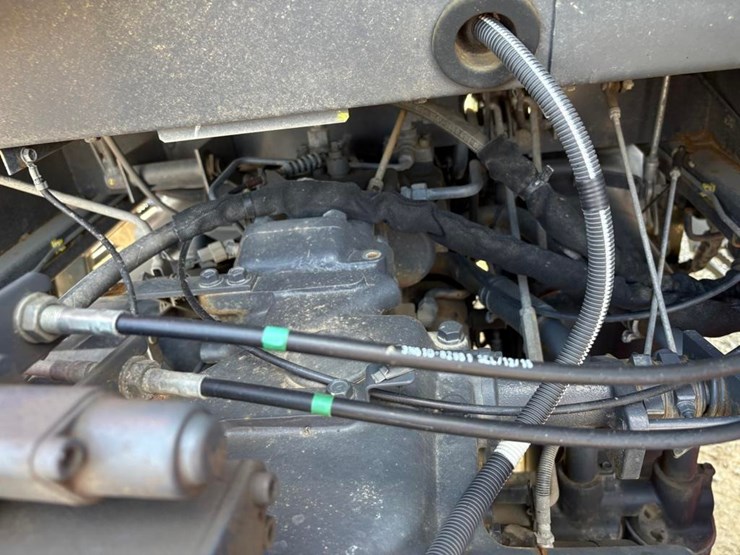 2019-kubota-m6s-111-image-10