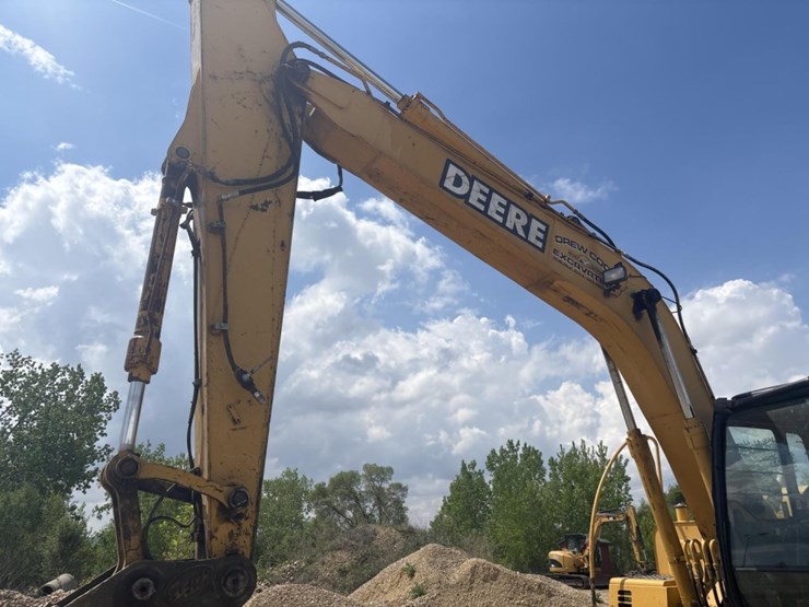 2006-deere-160c-lc-image-26