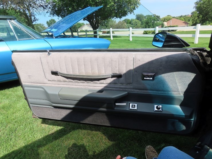1988-chevrolet-monte-carlo-ss-image-15